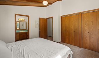 694 Timberlake Dr, Ashland, OR 97520