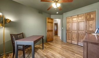 149 Country Club Ct, Anamosa, IA 52205