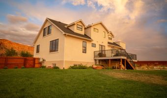 425 S PIONEER St, Colorado City, AZ 86021