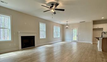 158 Spring Meadows Dr, Aberdeen, NC 28315