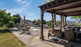 101 Legend Hill Rd 101, Madison, CT 06443