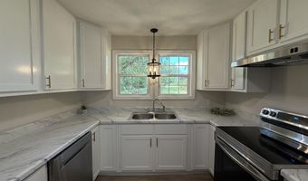 1390 CANEY Br, Adamsville, TN 38310