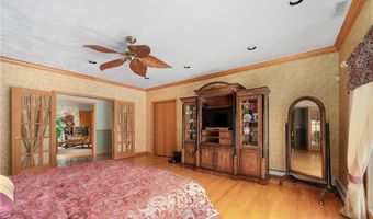 633 Chestnut Hill Rd, Glocester, RI 02814