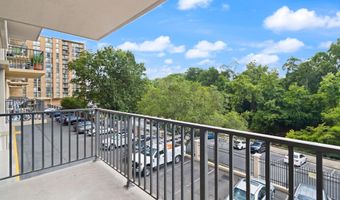 4600 S FOUR MILE RUN Dr 102, Arlington, VA 22204