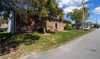 20 Zambarano Ave 202, North Providence, RI 02911