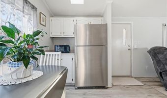 27 Woodward Rd, Lincoln, RI 02865