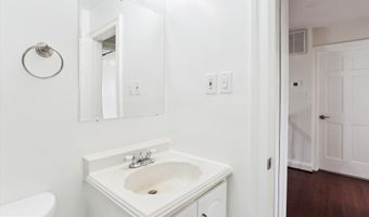 9915 ASHBURTON Ln, Bethesda, MD 20817