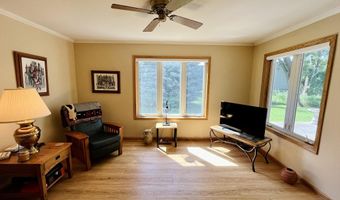 1024 Birchwood Ln, Aberdeen, SD 57401