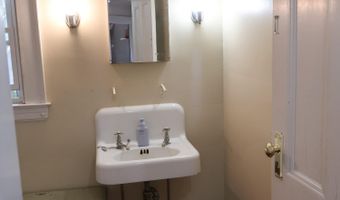 4 Amherst St, Augusta, ME 04330