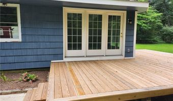 35 Sylvan St, Avon, CT 06001