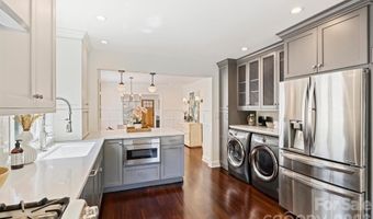 1518 Pecan Ave, Charlotte, NC 28205