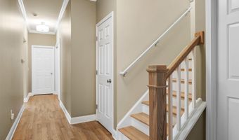 1 Milner Ct, Albany, NY 12208