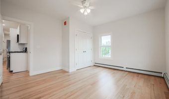529 Wood St 4th Floor 4, Bristol, RI 02809