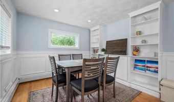 5 Harding St, Coventry, RI 02816