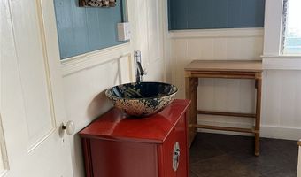 301 Ponahawai St, Hilo, HI 96720