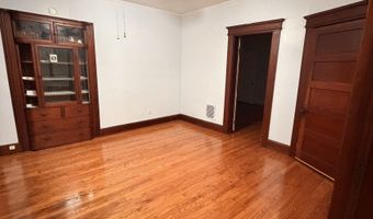 3 Holbrook St, Ansonia, CT 06401