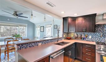 12 Grassy Plain Rd, Barrington, RI 02806
