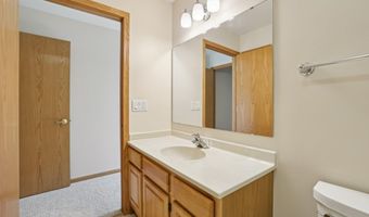 3354 N Stone Creek Cir, Madison, WI 53719