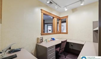 1702 W Walnut St, Allentown, PA 18104