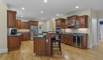 4 Chablis Ct, Bedford, NH 03110
