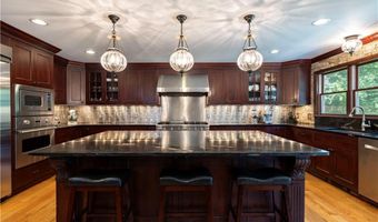 258 Woodridge Dr, North Kingstown, RI 02874