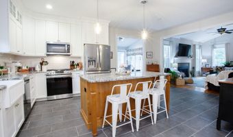 490 New Rd, Avon, CT 06001