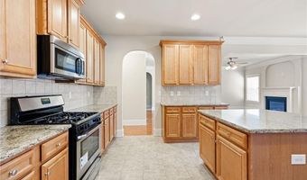 66 Lanier Rdg, Acworth, GA 30101