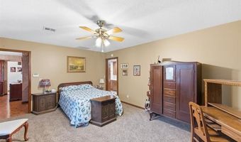 633 Cherry Ln, Bartlesville, OK 74003