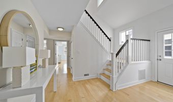 25 W 9th St, Avalon, NJ 08202