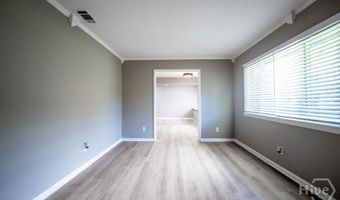 1913 Champion St, Savannah, GA 31405