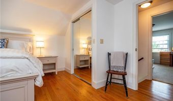 170 Pilgrim Pkwy, Warwick, RI 02888