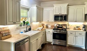 29748 Clinton Threeton Dr, Albany, LA 70711