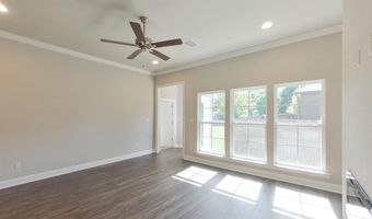6405 Roux Dr, Baton Rouge, LA 70817