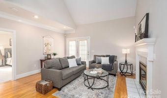 8 Sweet Gum Dr, Asheville, NC 28805