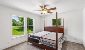 7368 NE BERWICK Dr 2, Ankeny, IA 50021