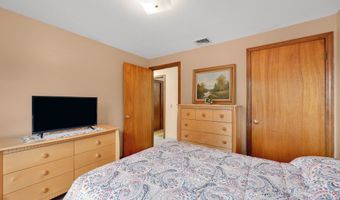 93 Burnham St, Berlin, CT 06037