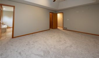 15143 Briarwood Dr, Basehor, KS 66007