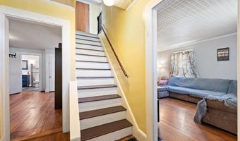 60 6th St, Bangor, ME 04401