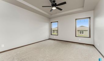 2405 E Tinley St, Brandon, SD 57005
