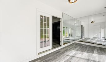 293 Gettysburg Way, Bayonne, NJ 07035