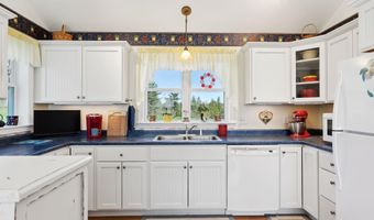 61 Pond Rd, Albion, ME 04910