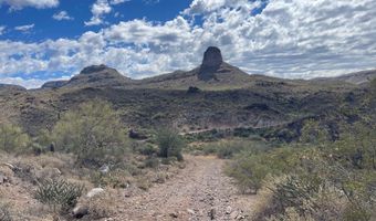 31900 S Tillys Trl, Black Canyon City, AZ 85324