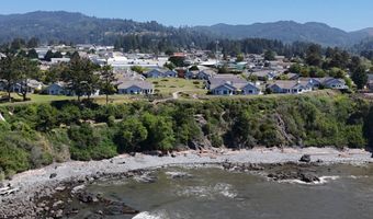 221 SCHOONER BAY Dr, Brookings, OR 97415