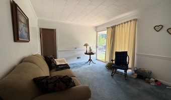 8075 Loop Rd, Alexandria, PA 16611