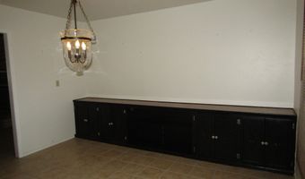 917 S 6th St, Artesia, NM 88210