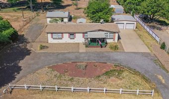 2135 Winchester Dr, Bosque Farms, NM 87068