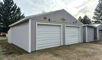 115 1st St SE, Akeley, MN 56433