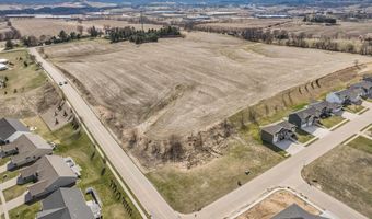 2135 Jo Ann Dr, Asbury, IA 52002