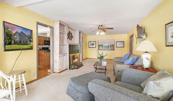 42385 N Woodbine Ave, Antioch, IL 60002