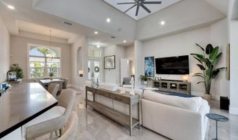 706 Manns Harbor Dr, Apollo Beach, FL 33572